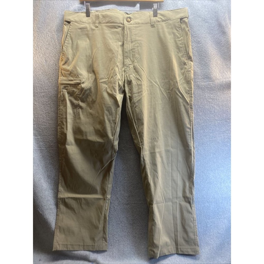 UB TECH Men 40x32 Classic Fit Khaki Dress PANTS Hiking Camping tech trouser
